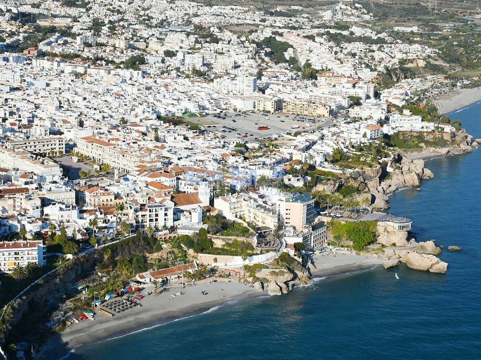 5 bedrooms Townhouse in Nerja, Spain No. 180015