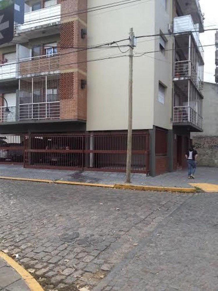 13m² Warehouse in San Fernando, Argentina No. 110077