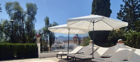 3 bedrooms Villa in Marbella, Spain No. 135737 2