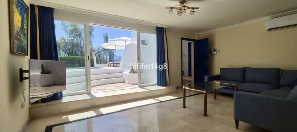 3 bedrooms Villa in Marbella, Spain No. 135737 9