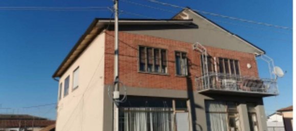 1305m² Commercial property in Ceregnano, Italy No. 318308 2