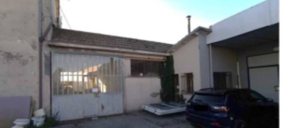 1305m² Commercial property in Ceregnano, Italy No. 318308 3