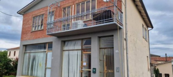 1305m² Commercial property in Ceregnano, Italy No. 318308 17