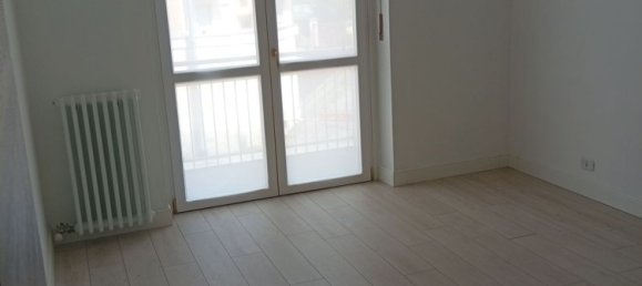 4 bedrooms Apartment in Druento, Italy No. 375205 5