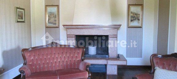 2 Schlafzimmer Villa in Isola Dovarese, Italy, Nr. 16356 3