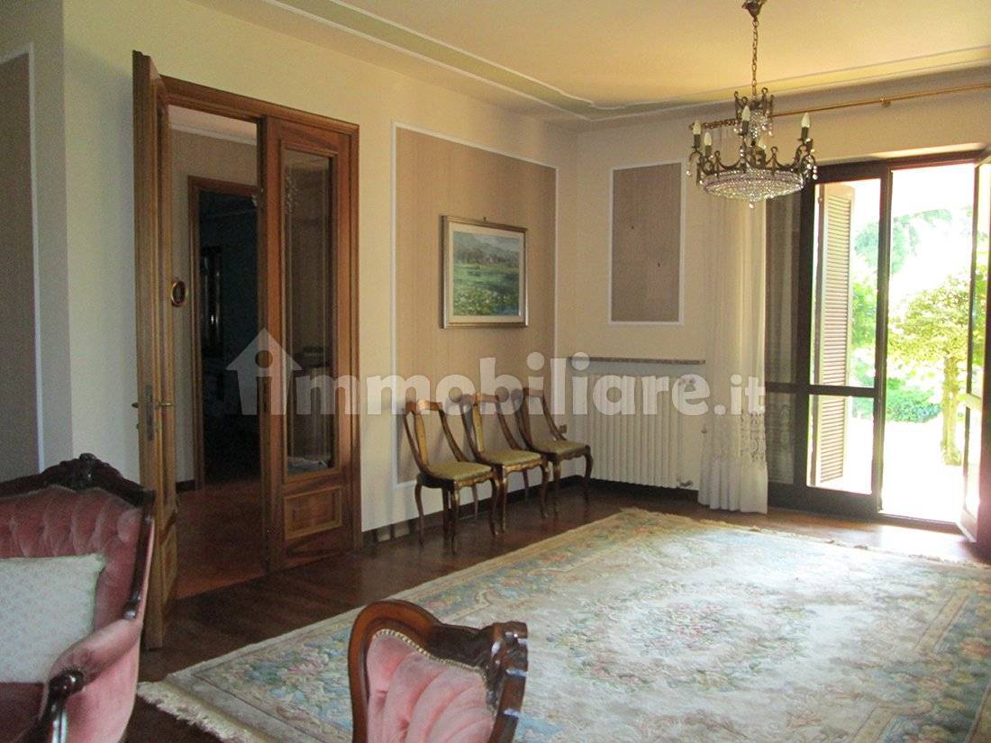 2 Schlafzimmer Villa in Isola Dovarese, Italy, Nr. 16356