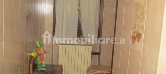 2 Schlafzimmer Villa in Isola Dovarese, Italy, Nr. 16356 10