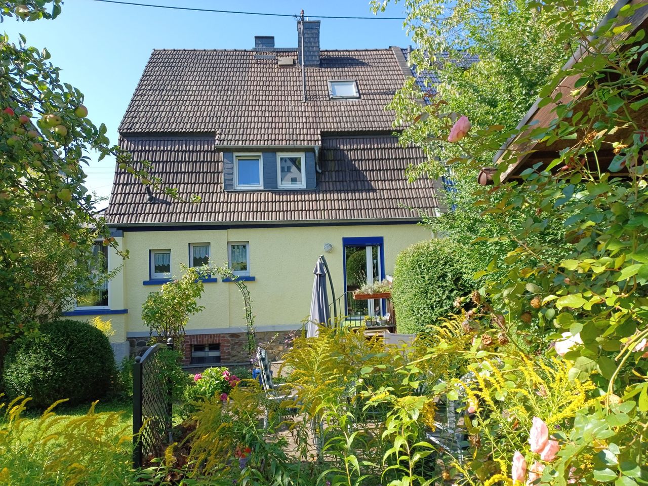 5 chambres Maison de ville à Altenkirchen, Germany No. 132298