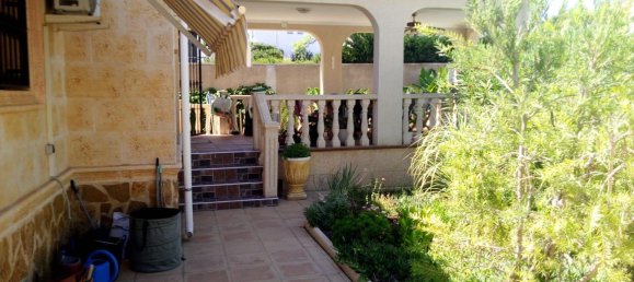 3 bedrooms Villa in Torrevieja, Spain No. 9888 3