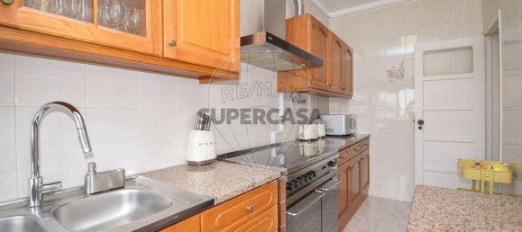 2 Schlafzimmer Wohnung in Amadora, Portugal, Nr. 308577 3