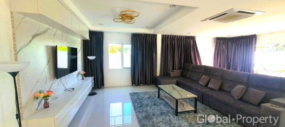 3 bedrooms Cafe / restaurant in Pattaya, Thailand No. 19848 3