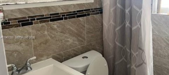 2 chambres villa à louer à Miami, Miami-Dade, Florida, USA № 615692 8