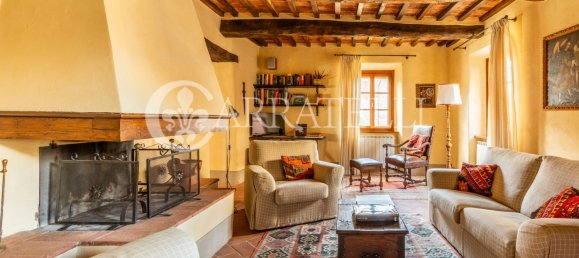 4 bedrooms Villa in Radicofani, Italy No. 78404 10