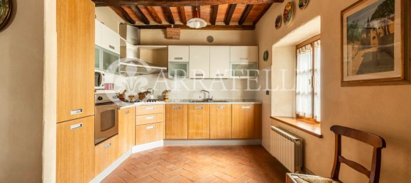 4 bedrooms Villa in Radicofani, Italy No. 78404 12