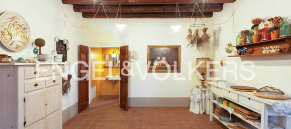 8 غرف نوم منزل في Monzambano, Italy رقم 115681 10