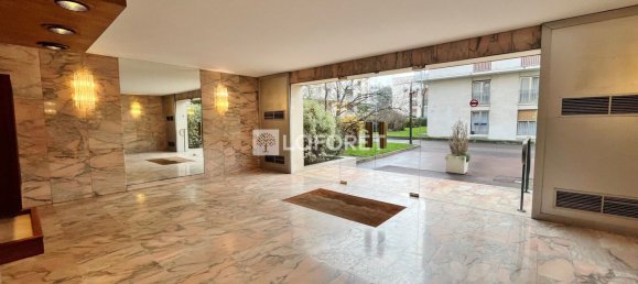 3 bedrooms Apartment in Versailles, France No. 181843 8