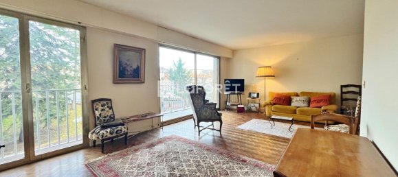 3 bedrooms Apartment in Versailles, France No. 181843 4