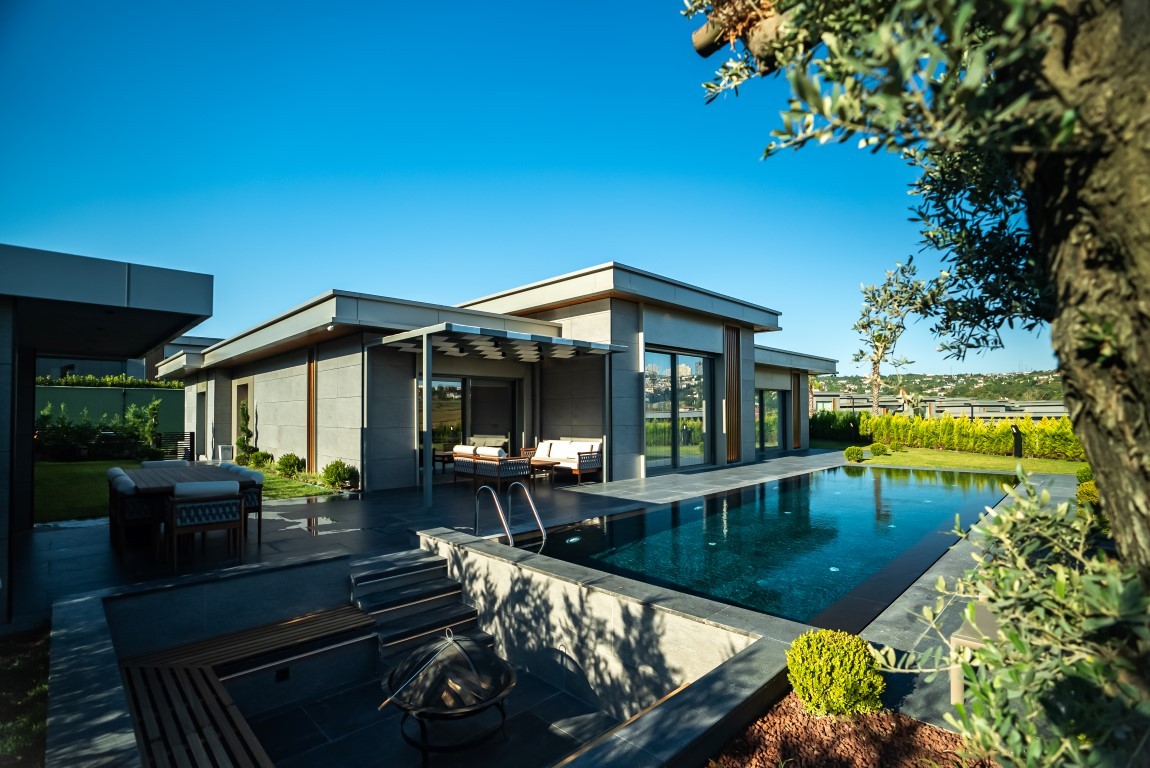 Villa de 6 habitaciónes en Bueyuekcekmece, Turkey No. 42995