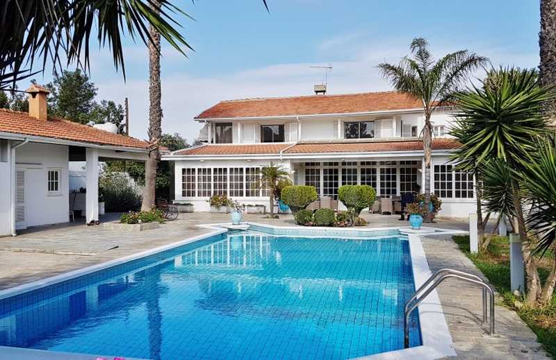 5 bedrooms Villa in Nicosia, Cyprus No. 21168