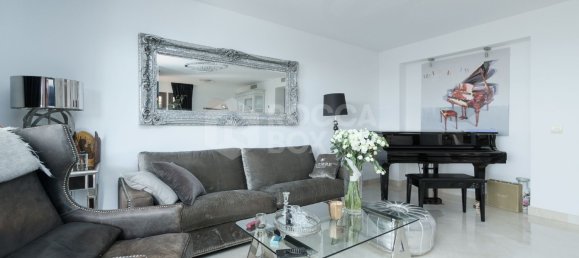 4 bedrooms Townhouse in El Paraiso, Spain No. 105919 5