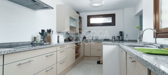 4 bedrooms Townhouse in El Paraiso, Spain No. 105919 9