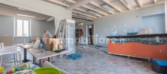 3 rooms Commercial property in Asti, Italy No. 258320 4