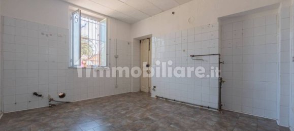 3 rooms Commercial property in Asti, Italy No. 258320 10