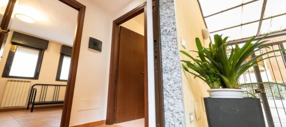 1 bedroom Apartment in Milan, Italy No. 350445 21