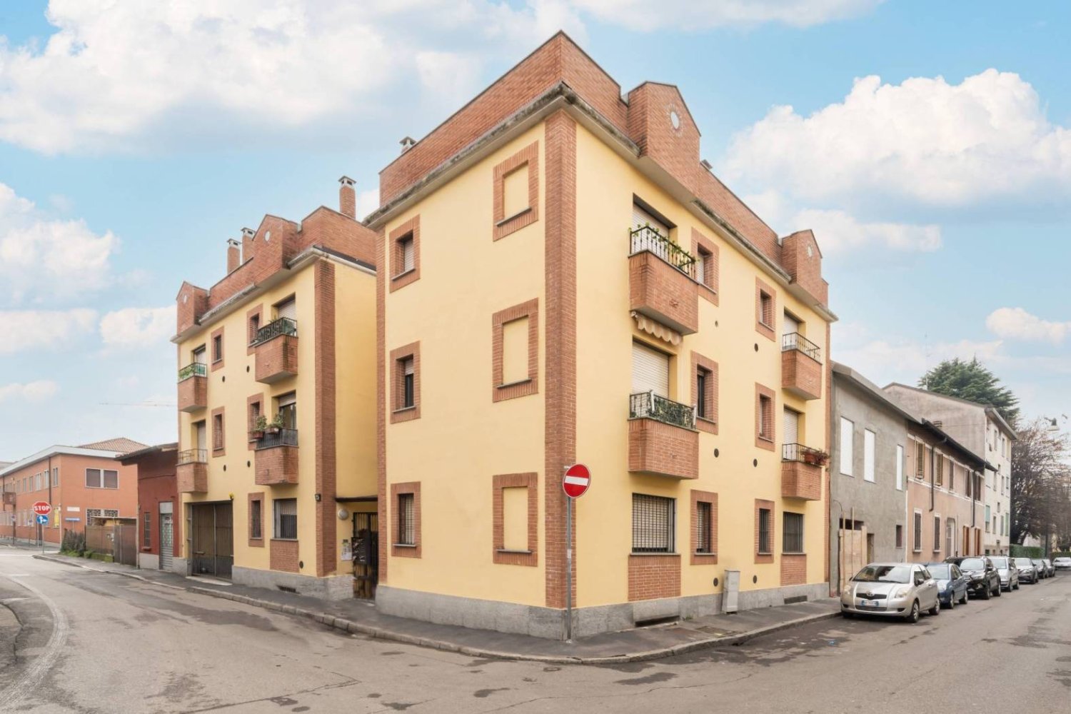 1 bedroom Apartment in Milan, Italy No. 350445