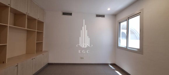 7 bedrooms Villa in Abu Dhabi, UAE No. 31198 20