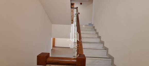 7 bedrooms Villa in Abu Dhabi, UAE No. 31198 24