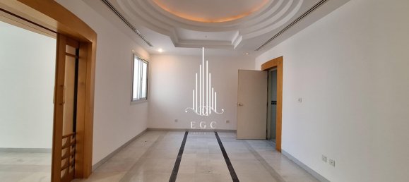 7 bedrooms Villa in Abu Dhabi, UAE No. 31198 9