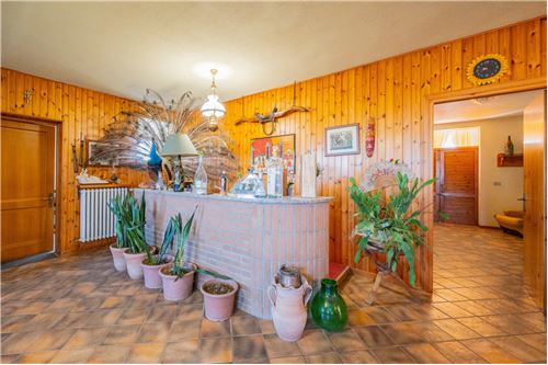 4 bedrooms Villa in Poviglio, Italy No. 289474