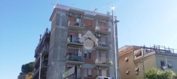 2 rooms Apartment in Rome, Italy No. 300094 5