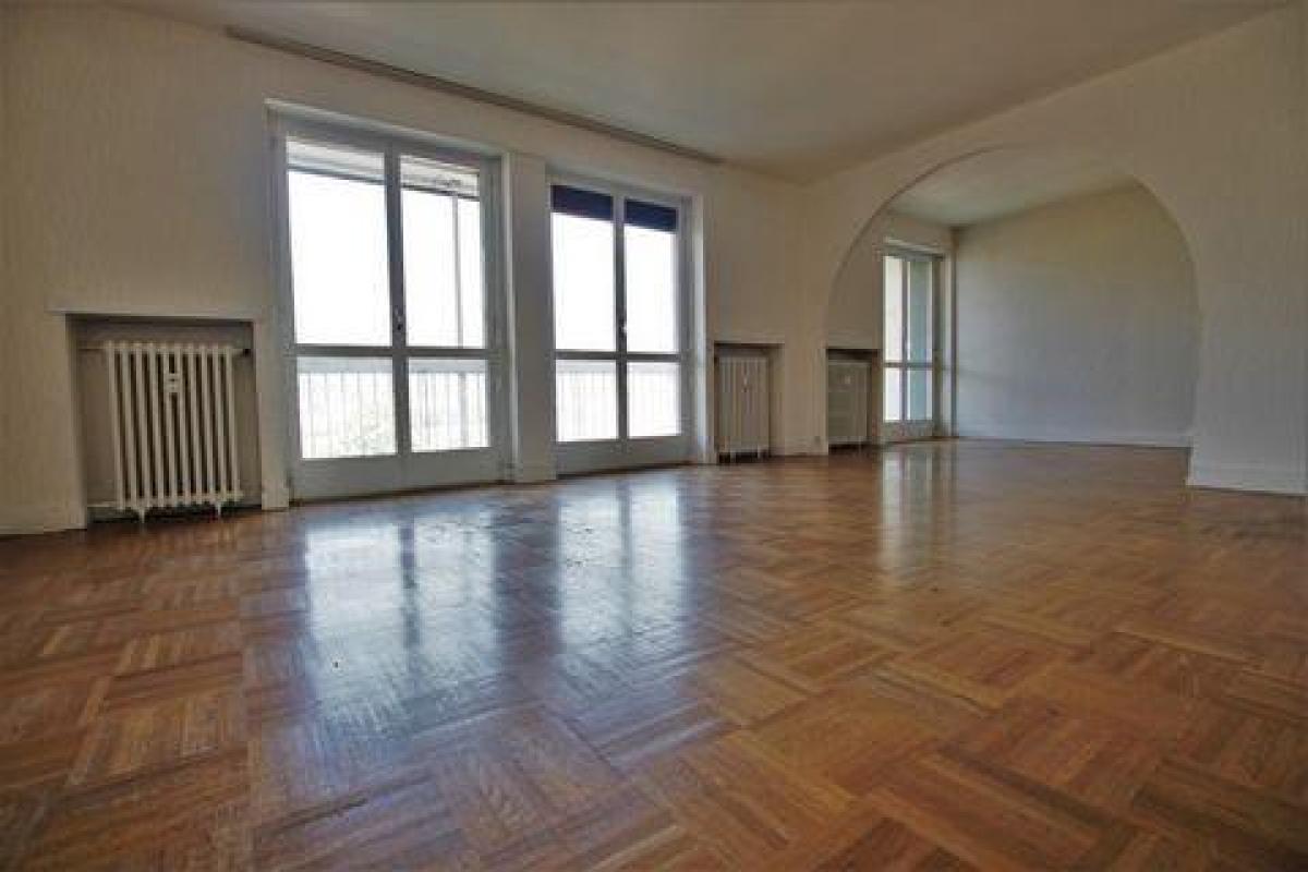 شقة 3 غرف نوم  في Grenoble, France رقم 34654