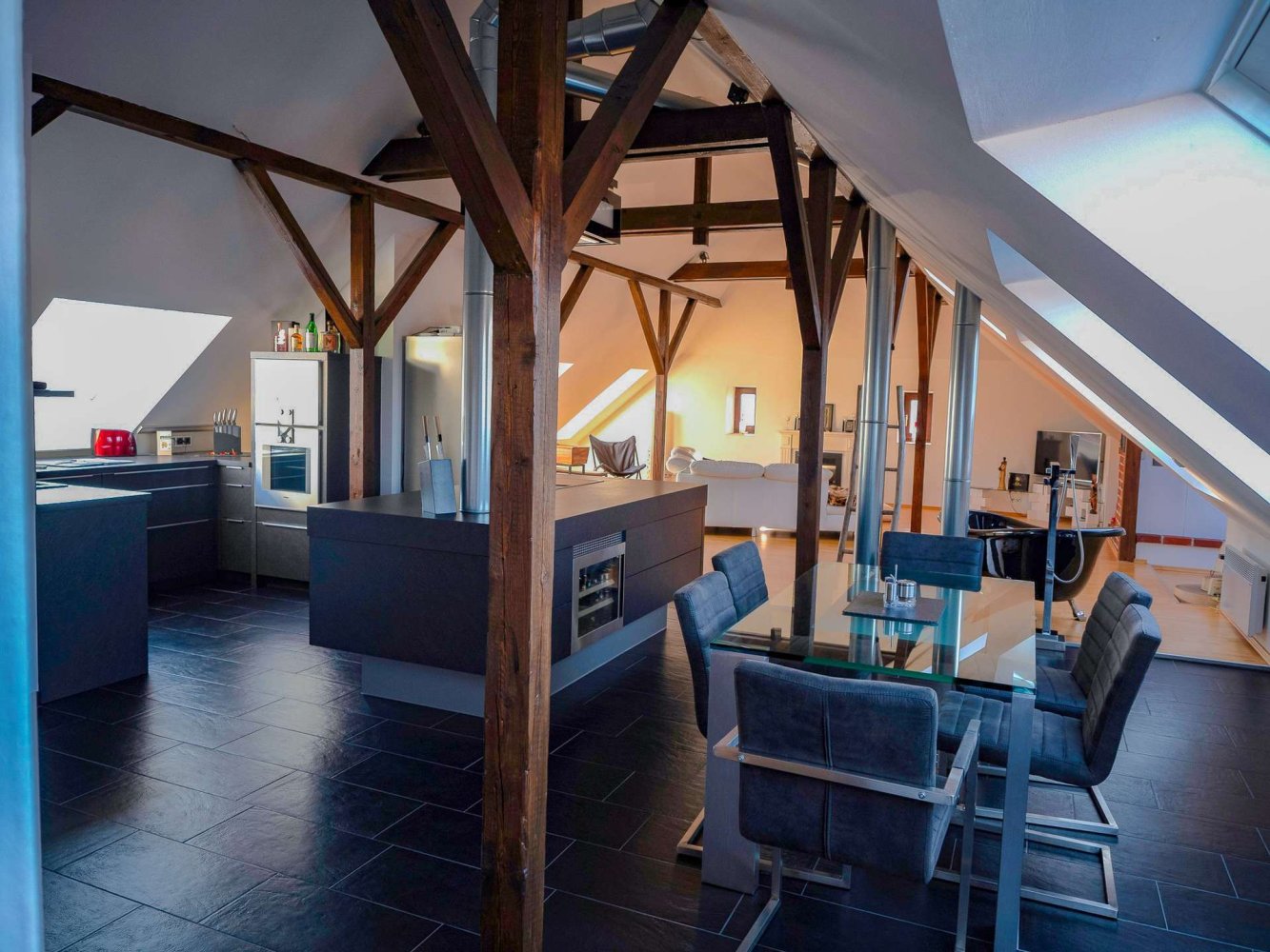 Квартира с 2 спальнями в Деггендорф, Германия № 32610