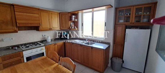 Casa de 4 dormitorios en Attard, Malta No. 7566 2