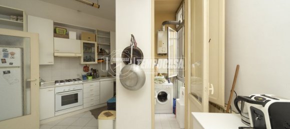 4 rooms Apartment in Perugia, Italy No. 298119 6