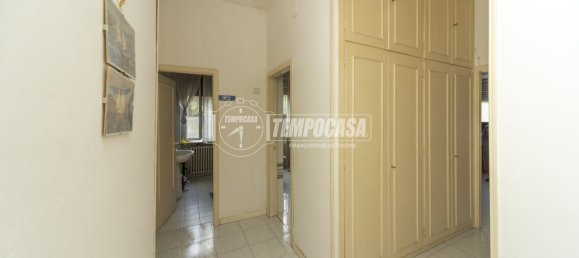 4 rooms Apartment in Perugia, Italy No. 298119 26