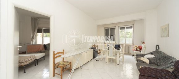 4 rooms Apartment in Perugia, Italy No. 298119 7