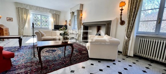 8 rooms Villa in Camaiore, Italy No. 24498 4