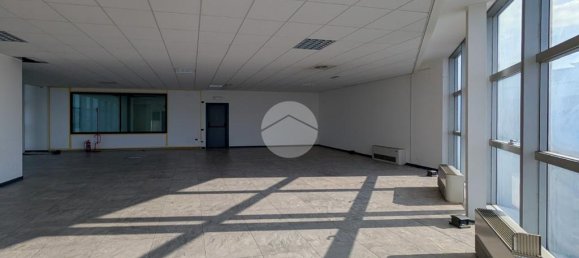 Oficina de 3 habitaciónes en Mantua, Italy No. 341375 23