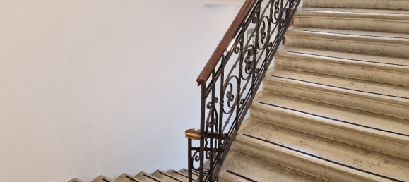 9 rooms Office in Bassano del Grappa, Italy No. 159420 2