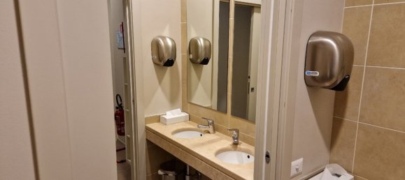 9 rooms Office in Bassano del Grappa, Italy No. 159420 22