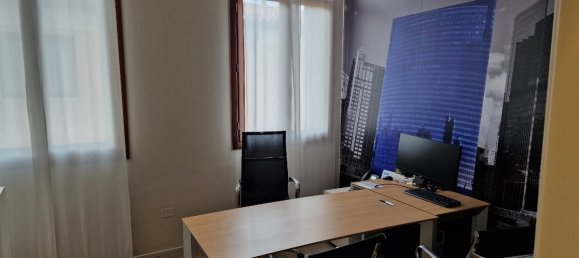 9 rooms Office in Bassano del Grappa, Italy No. 159420 10