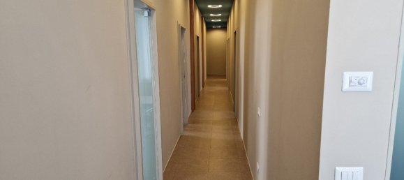 9 rooms Office in Bassano del Grappa, Italy No. 159420 5