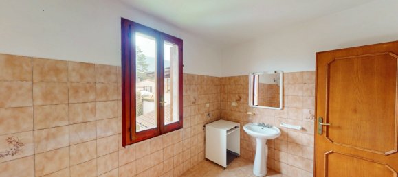 3 rooms Apartment in Assisi, Italy No. 102282 20