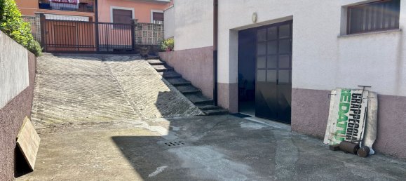 Gewerbliche Immobilie in Limbiate, Italy 75m², Nr. 267629 2