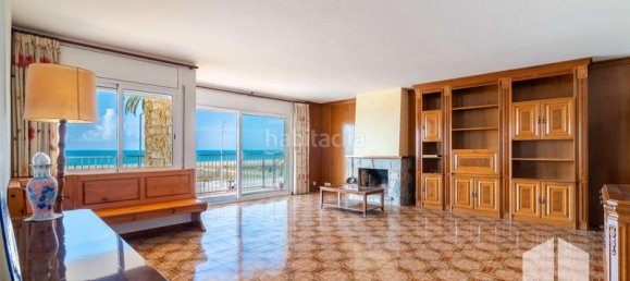 Apartamento de 3 dormitorios en Castelldefels, Spain No. 187629 7