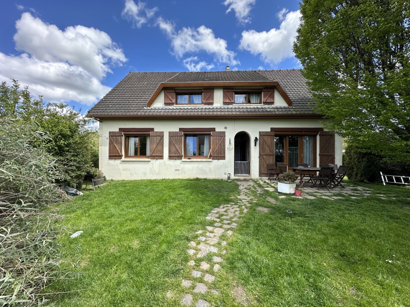 Casa de 4 dormitorios en Bourseville, France No. 67559